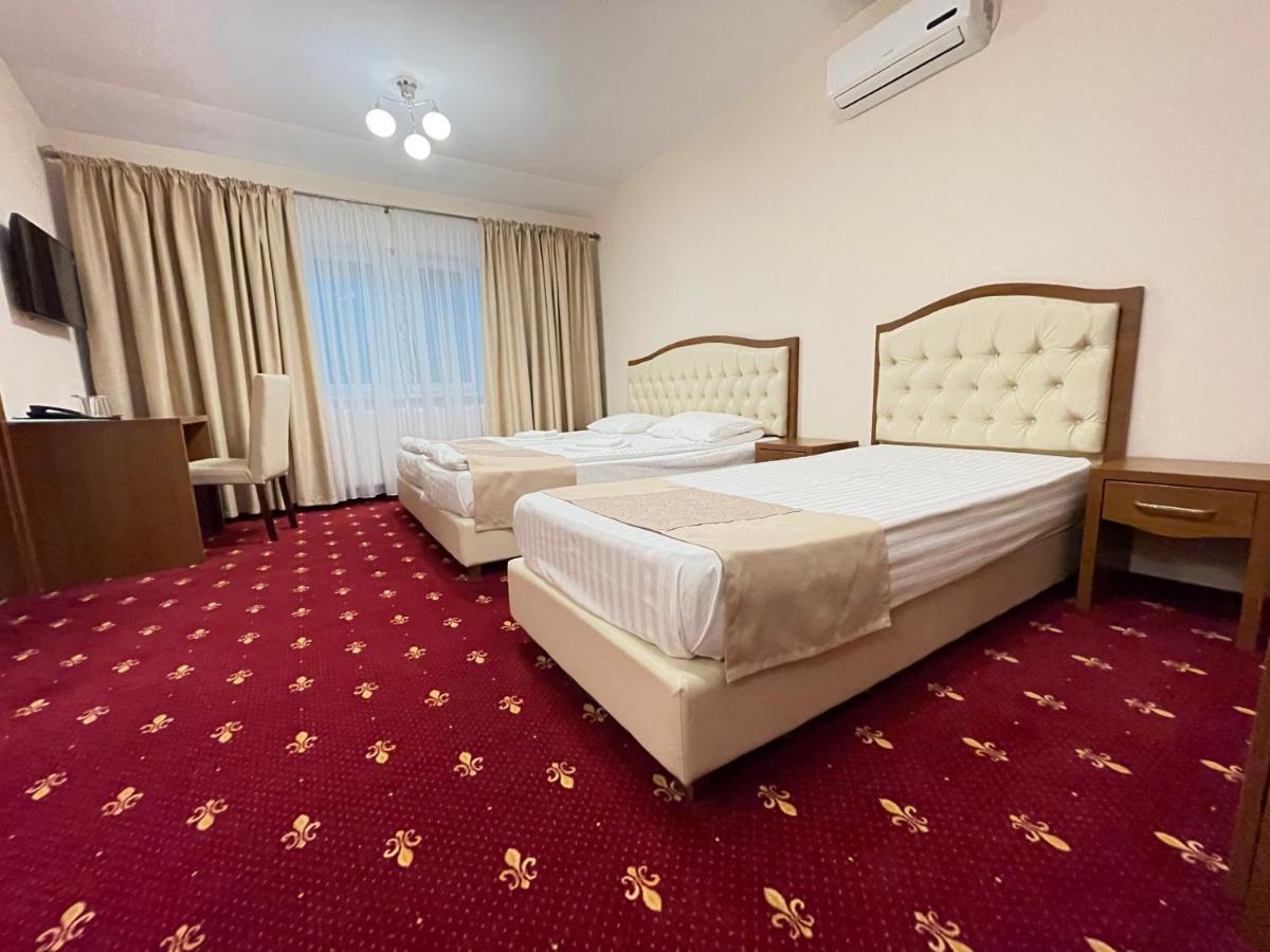 חונדוארה Hostel Paltinis מראה חיצוני תמונה