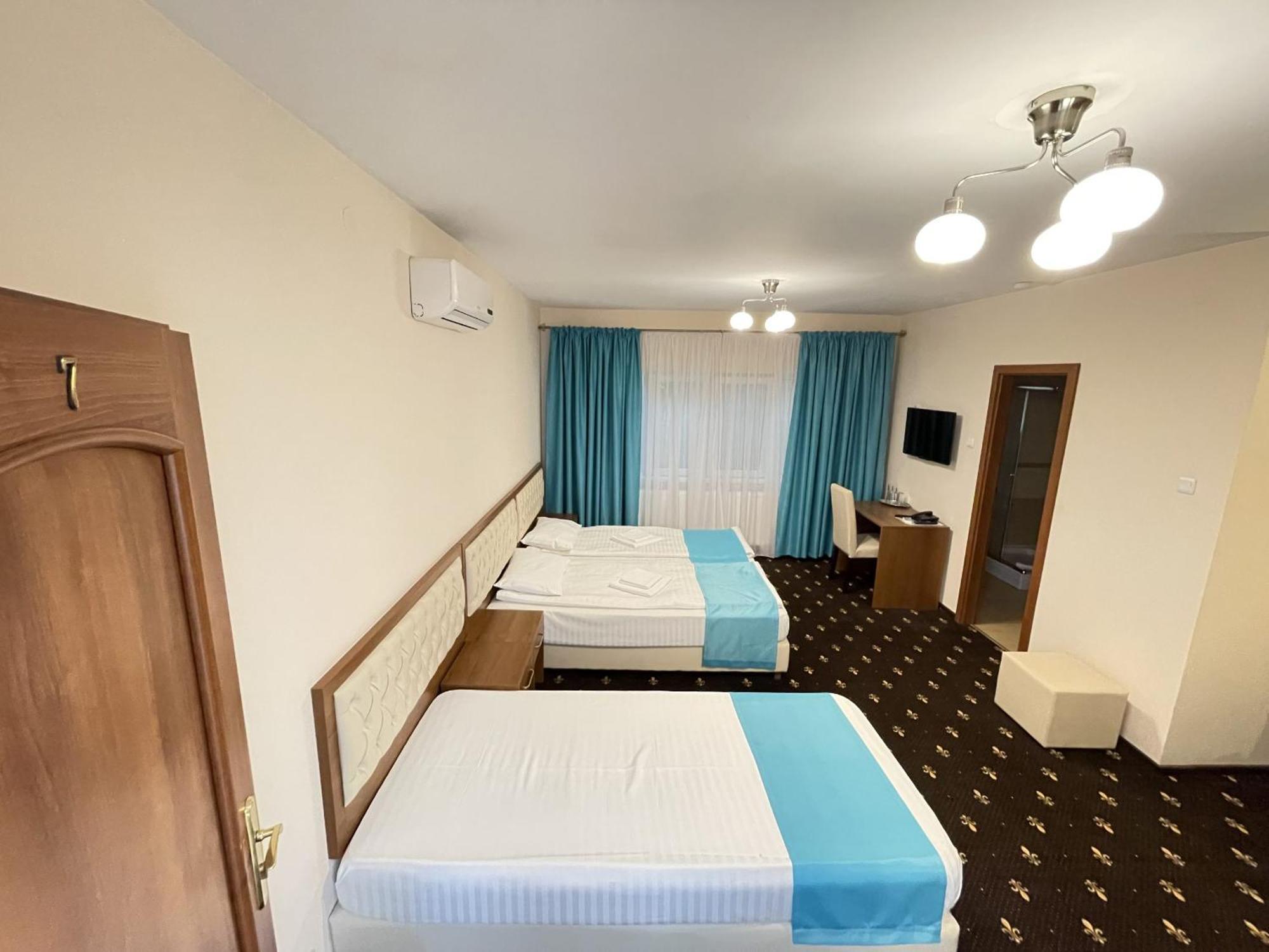 חונדוארה Hostel Paltinis מראה חיצוני תמונה