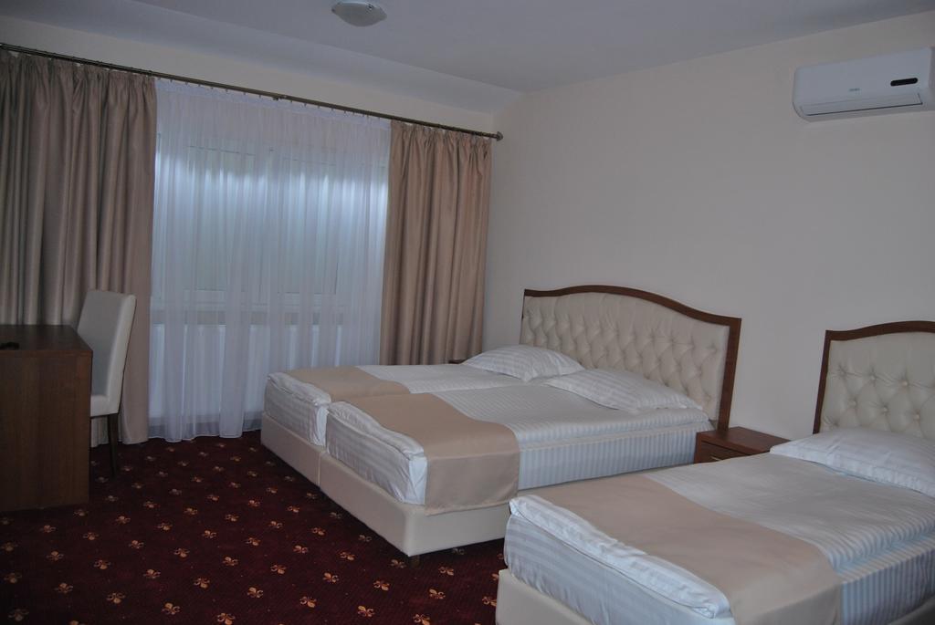 חונדוארה Hostel Paltinis חדר תמונה